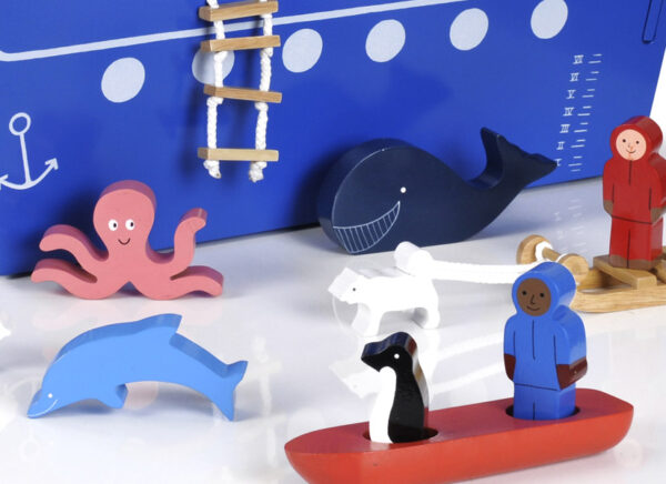 Large Wooden Polar Explorer Play Set - Image 3