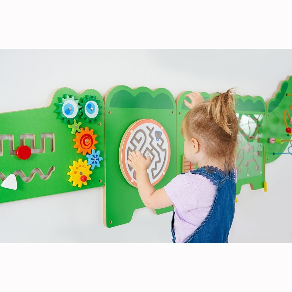 Crocodile Wall Game - Image 2