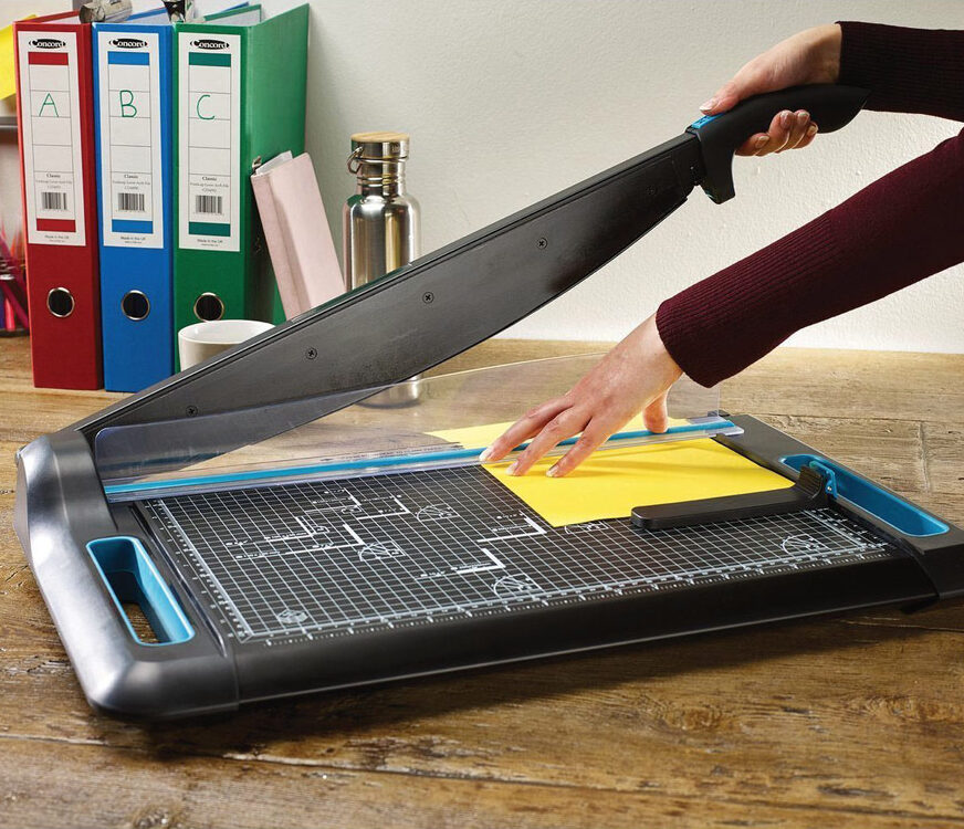 Avery A3 (PG460) Heavy Duty Guillotine in use.