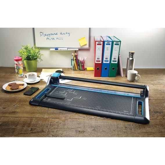 Avery A2 (P640) Precision Paper Trimmer.