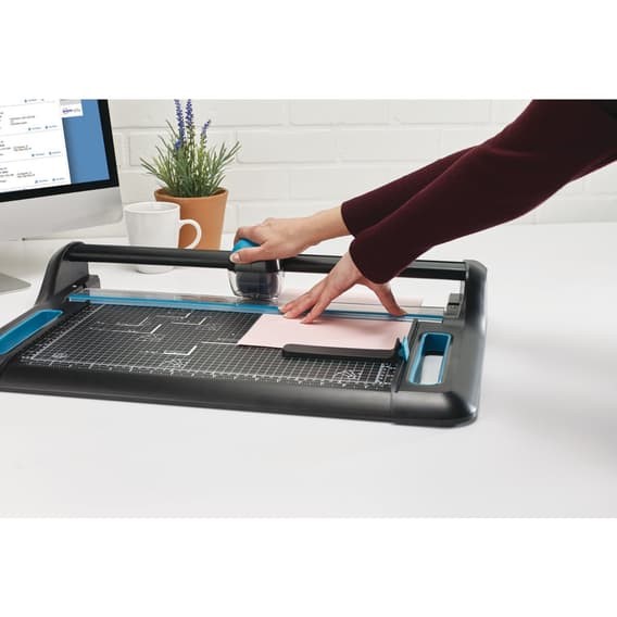 Avery A2 Precision Trimmer - Image 3