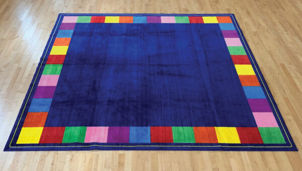 Large 3x3m carpet with rainbow edge
