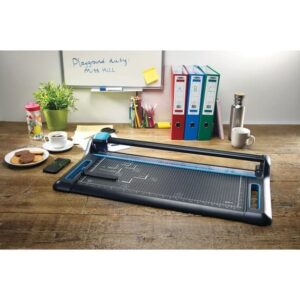 Avery A2 (P640) Precision Paper Trimmer.